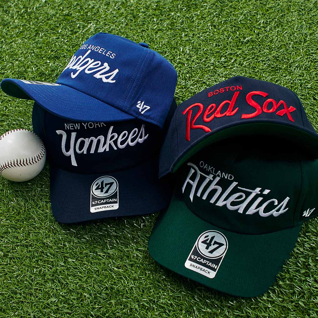 Fitted Cap vs Snapback