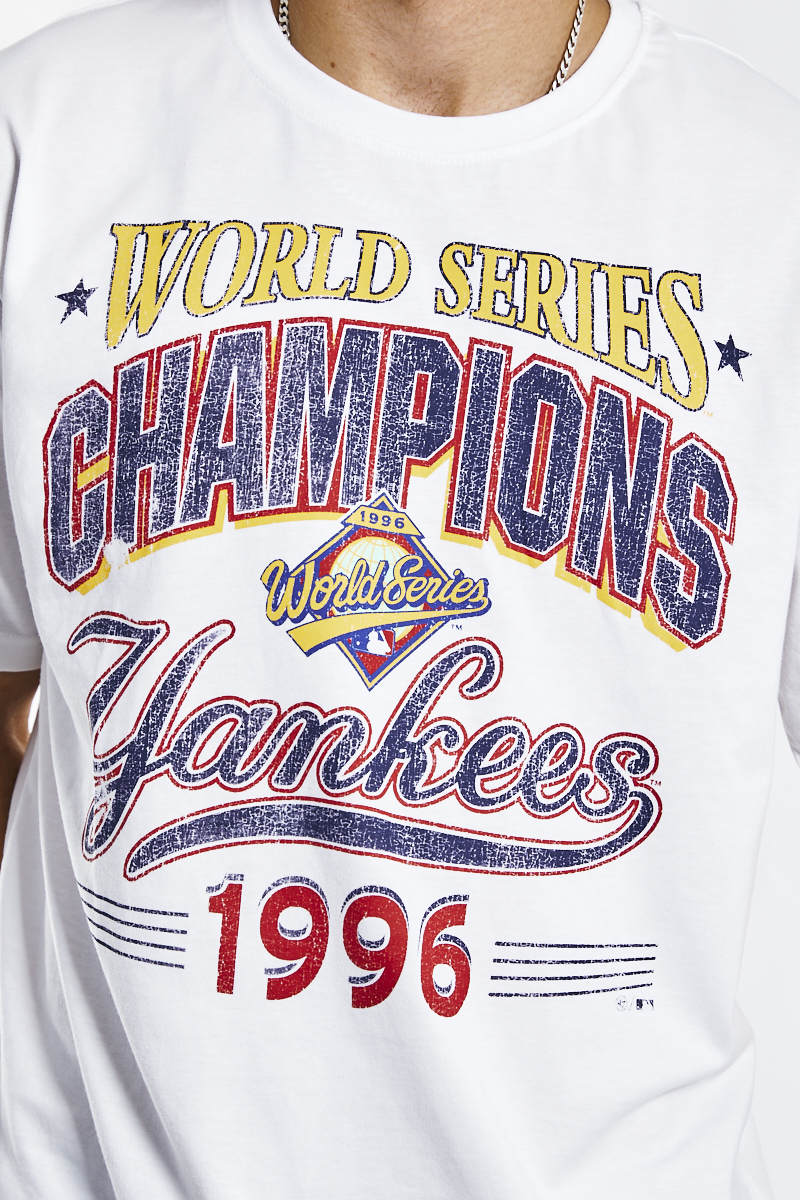 47 Brand MLB NY Yankees t-shirt in white with script logo print