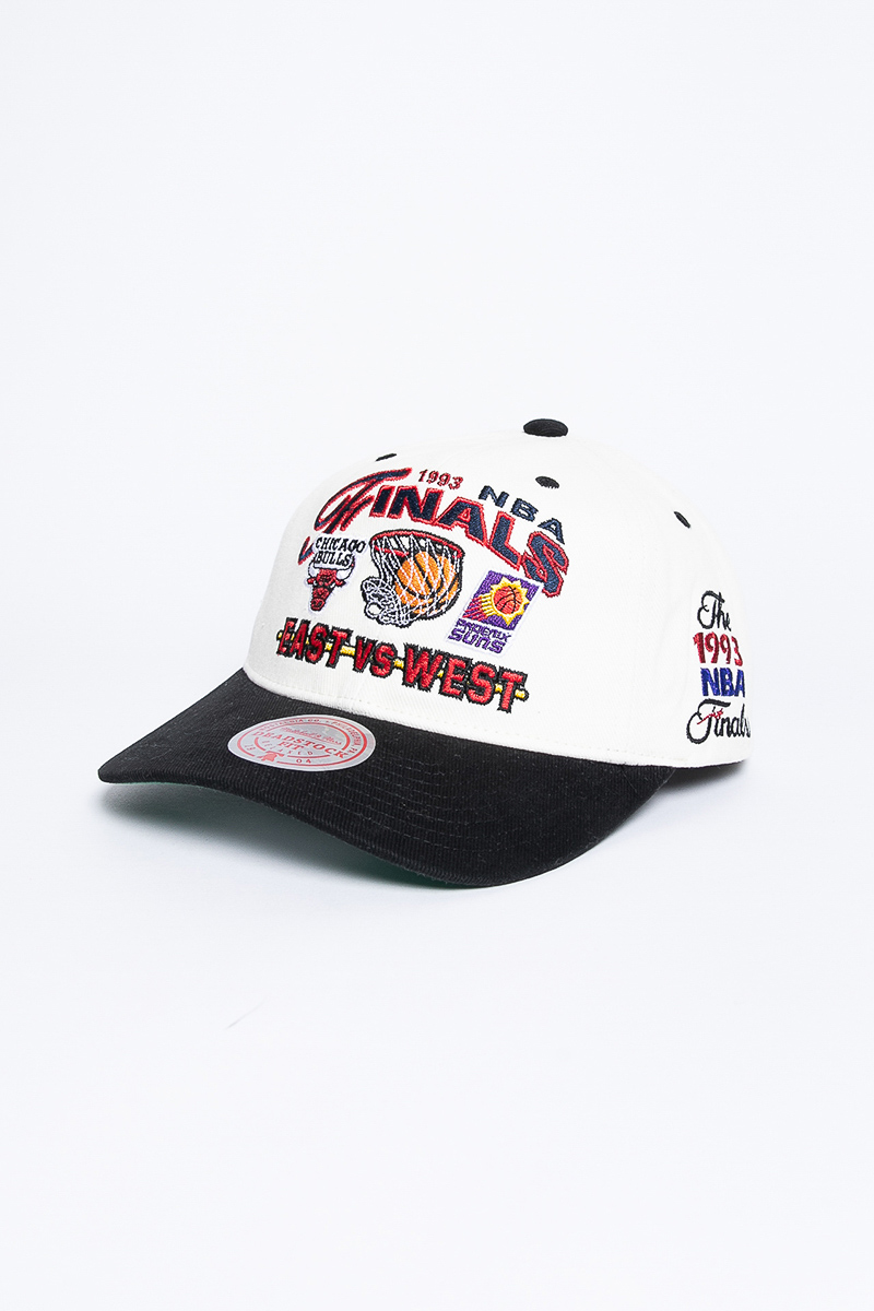 Bulls and Suns East on West Deadstock Snapback