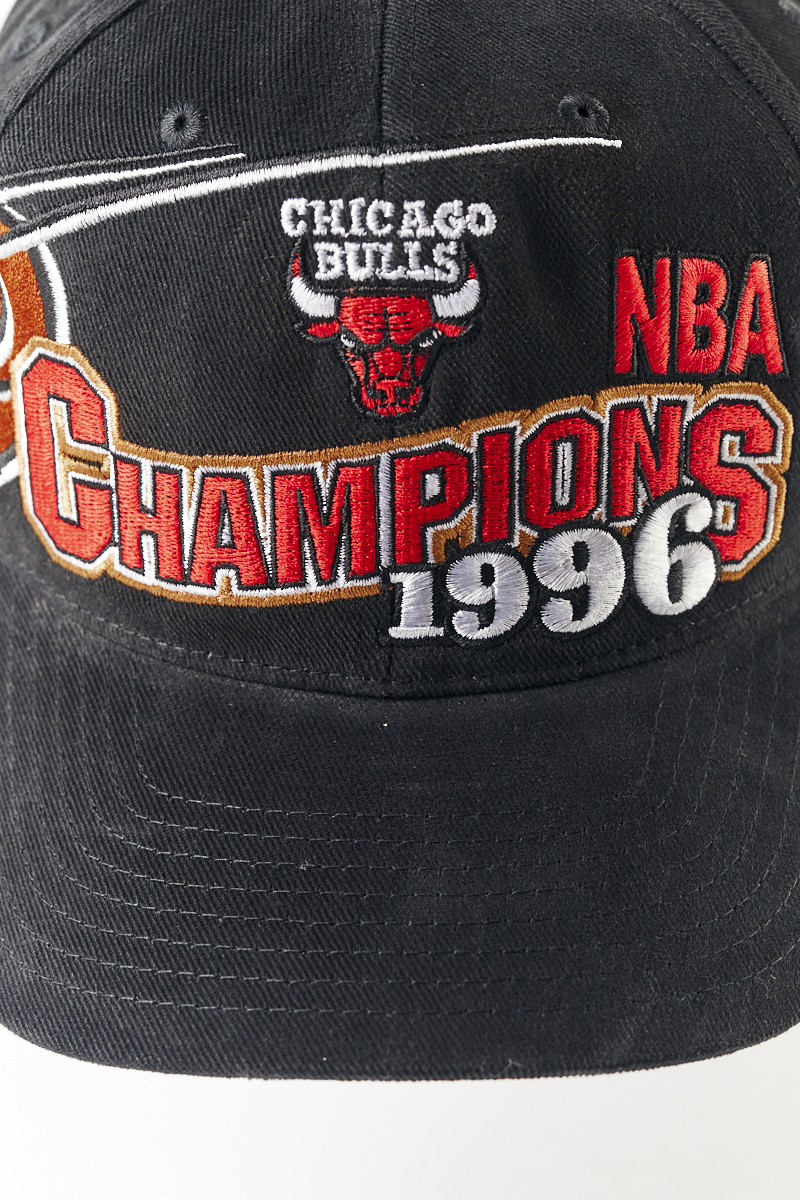 Chicago Bulls Mitchell & Ness Hardwood Classics 96 Champions Wave