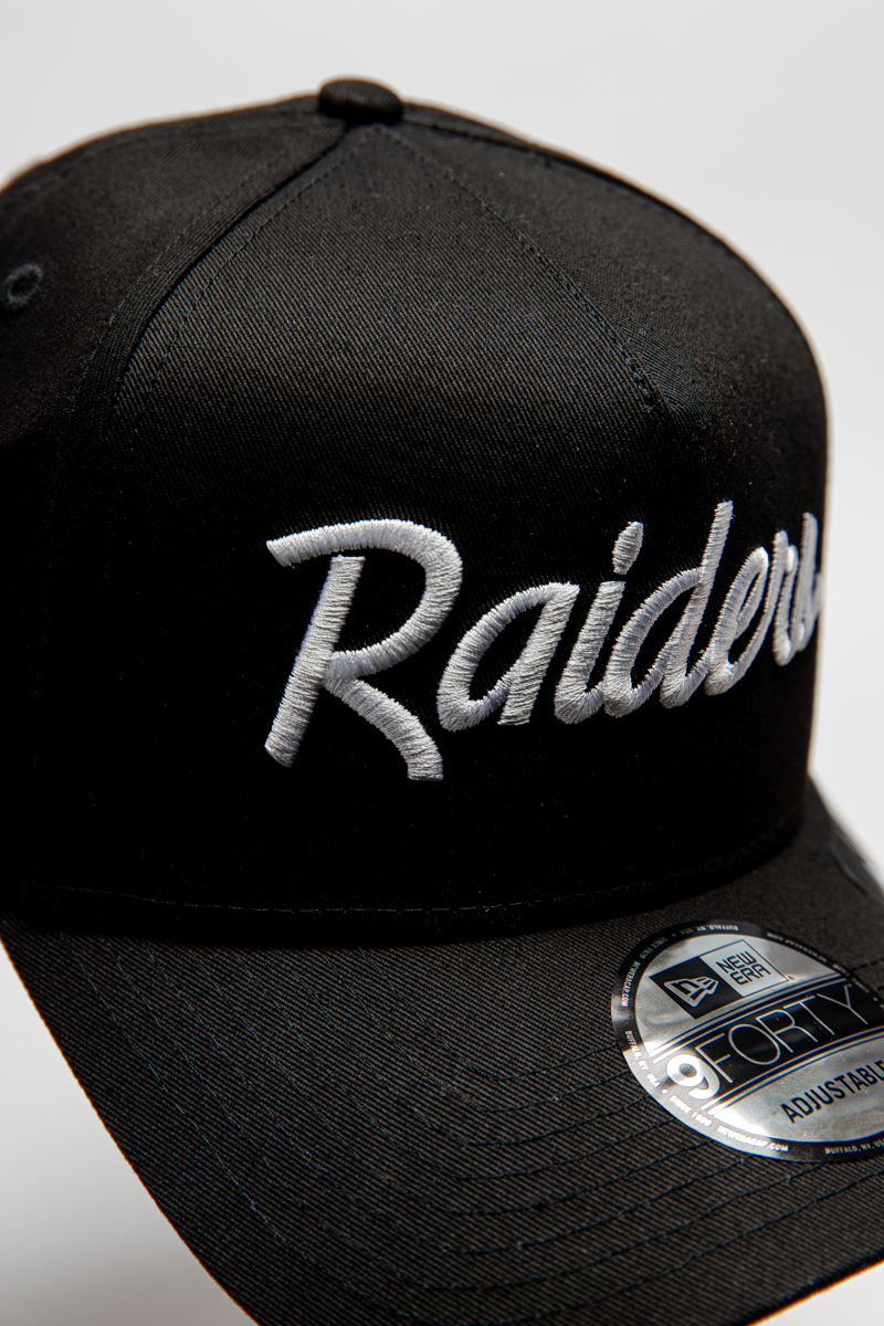 la raiders cap