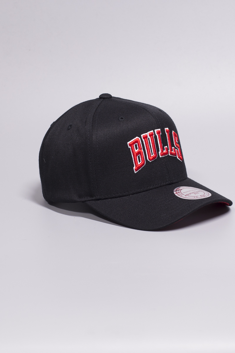 Chicago Bulls Courtside 2 Snapback in Black | Stateside Sports