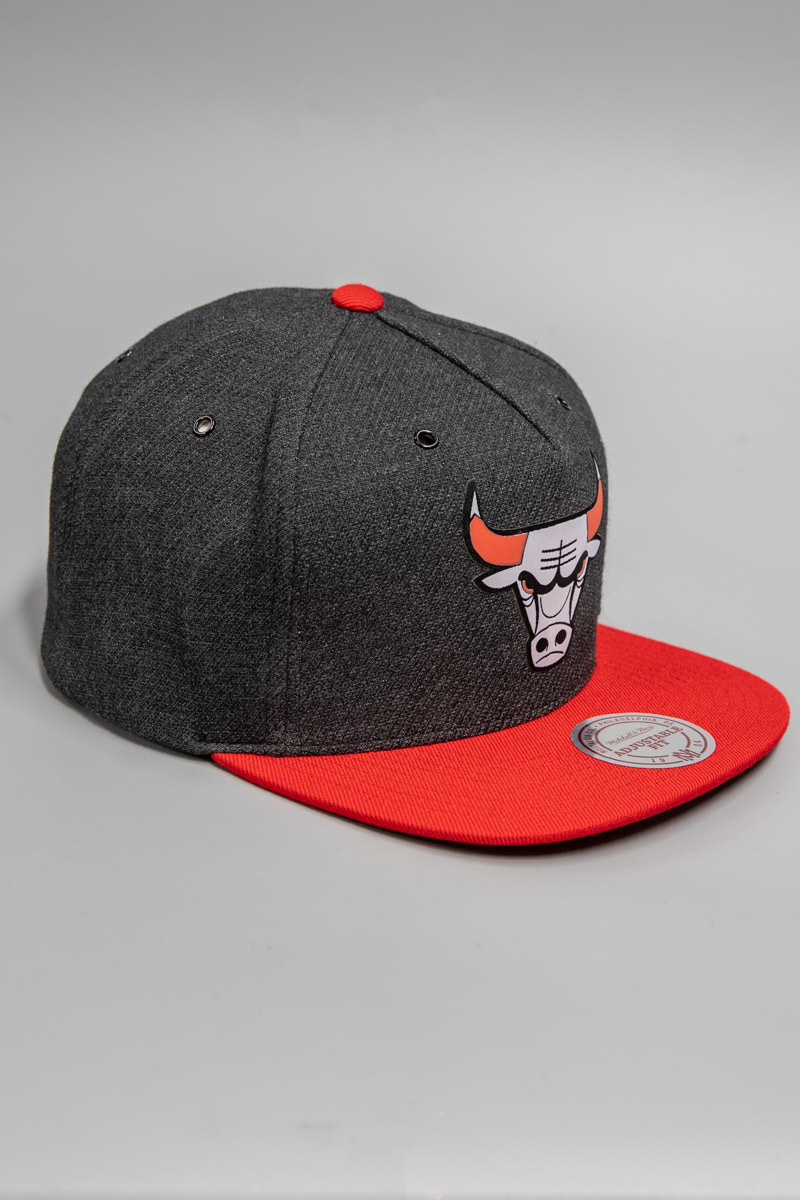 CHICAGO BULLS WOVEN REFLECTIVE PINCH CROWN SNAPBACK- CHARCOAL/RED ...