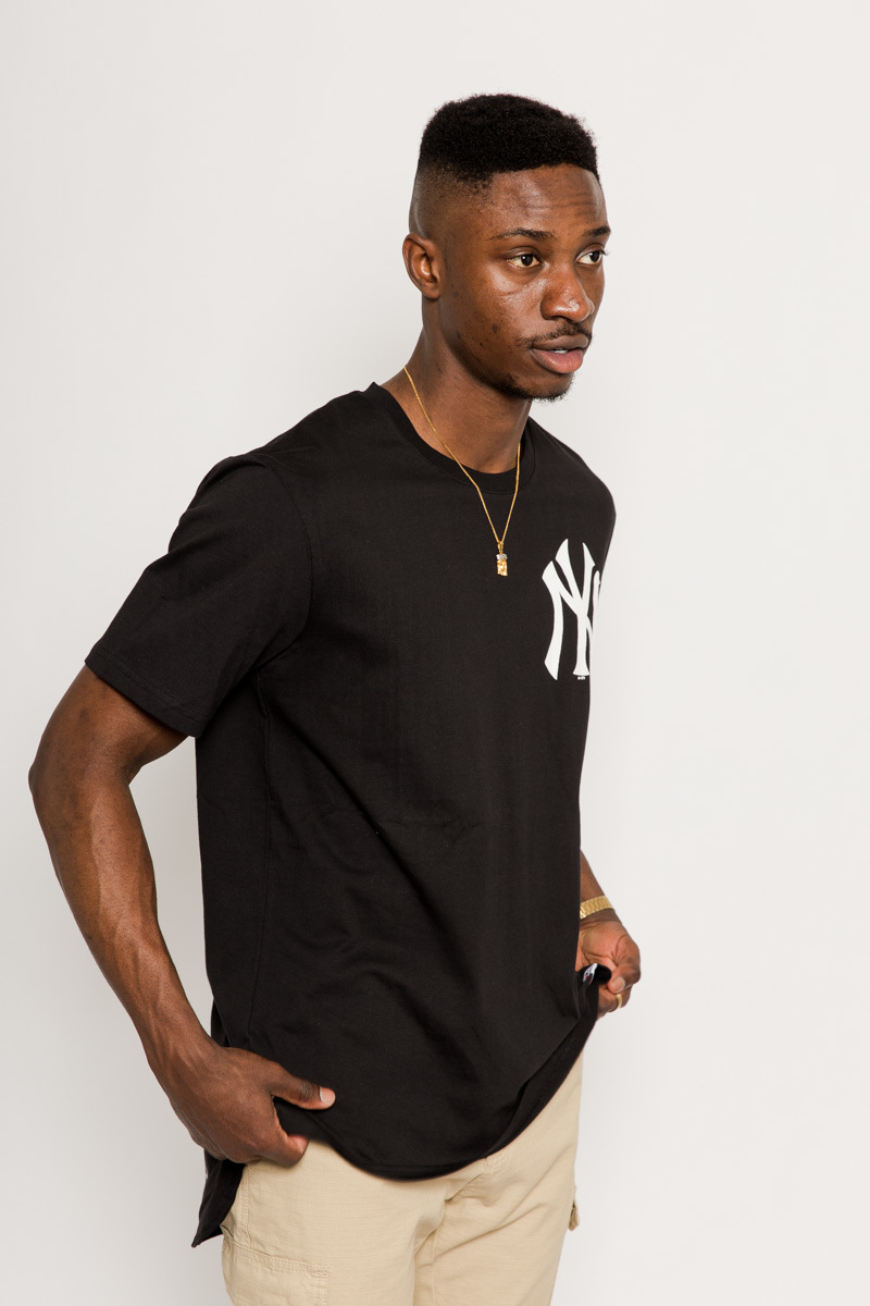 NEW YORK YANKEES BICESTER DROP TAIL T-SHIRT- MENS BLACK | Stateside Sports