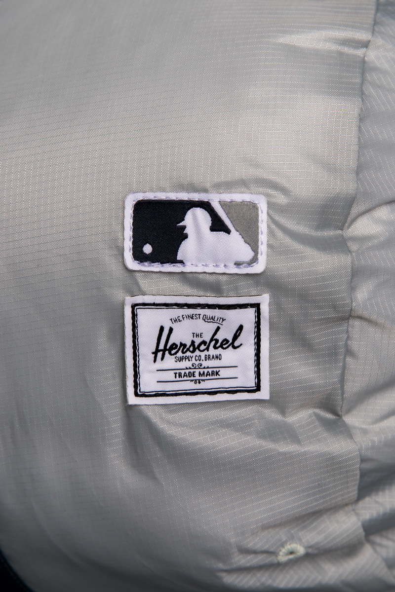 HERSCHEL NEW YORK YANKEES PACKABLE DUFFLE GREY Stateside Sports