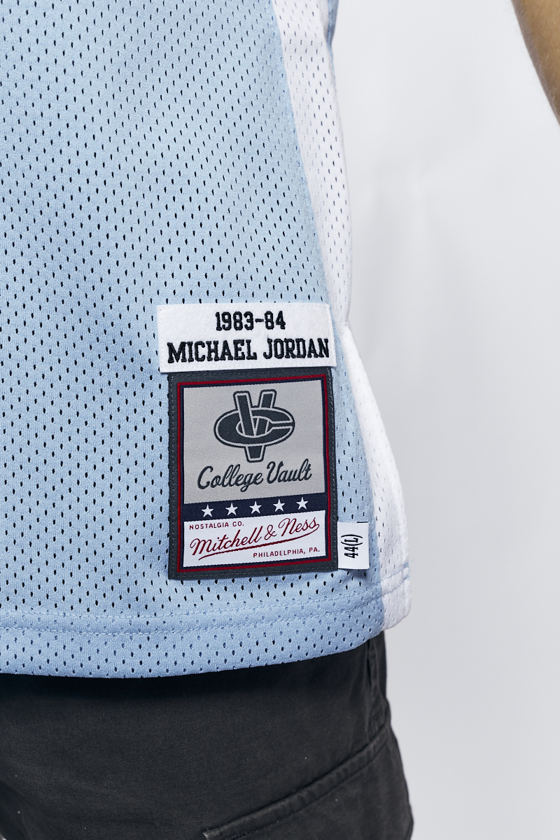 Michael Jordan North Carolina 1983-84 NCAA Authentic Shooting Shirt –  Basketball Jersey World