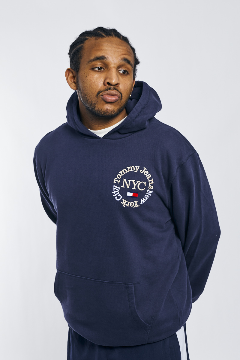 Tommy jeans circle on sale sweatshirt