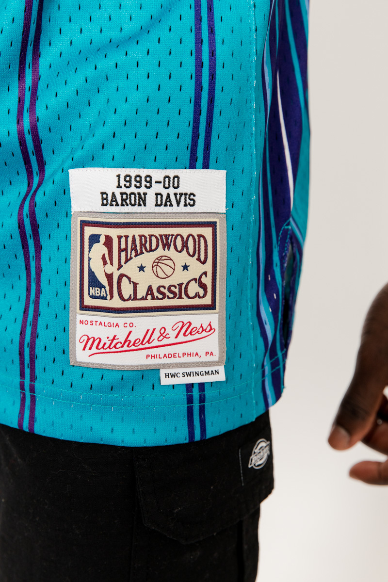 Mitchell & Ness Men's Baron Davis Charlotte Hornets Hardwood Classic Swingman Jersey - Teal
