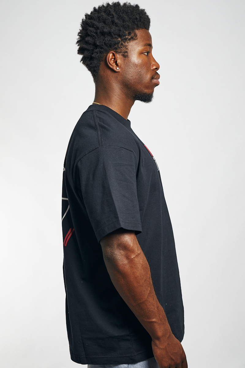 Chicago Bulls Split Logo Tee in Black | Stateside Sports