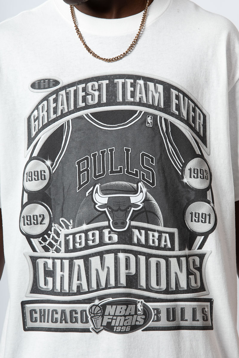 Chicago Bulls Repeat 3 Peat Tee | Stateside Sports