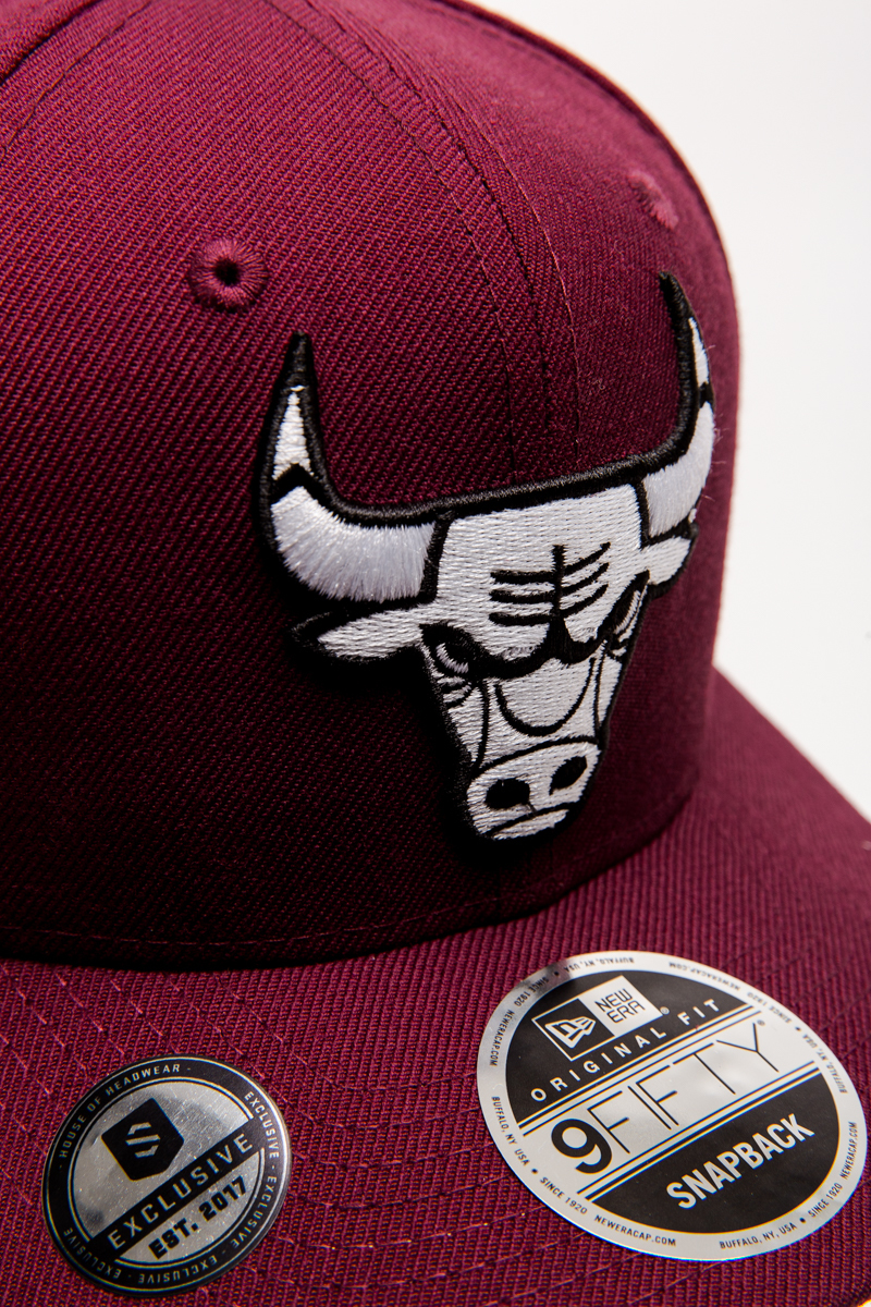 CHICAGO BULLS NEW ERA EXCLUSIVE SHIRAZ 9FIFTY SNAPBACK- MAROON