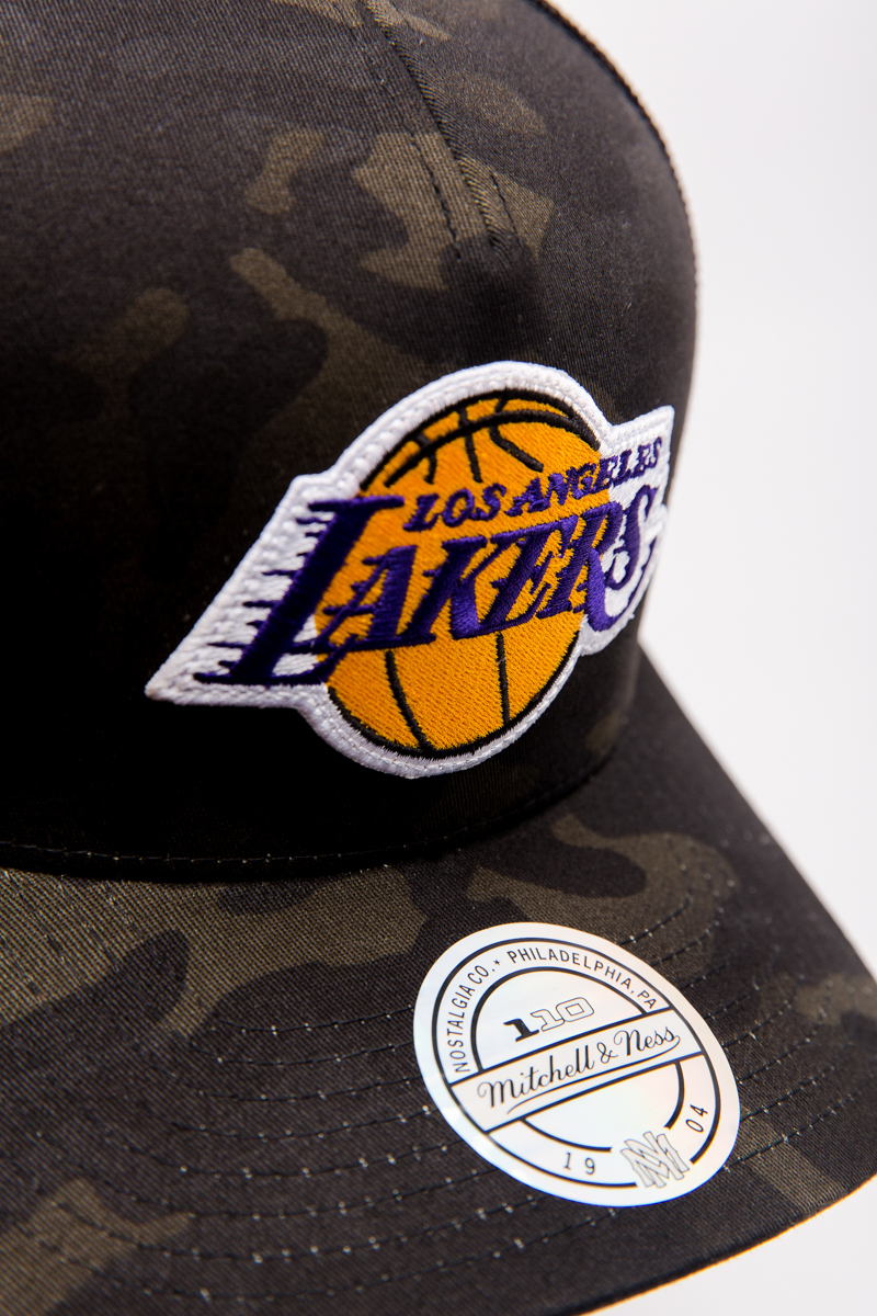 LOS ANGELES LAKERS MITCHELL AND NESS MULTICAMO 110 FLEXFIT SNAPBACK ...