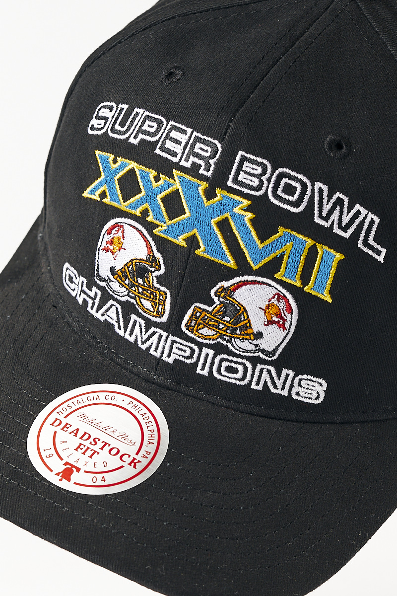 Mitchell & Ness Las Vegas Raiders Superbowl Winners Deadstock Snapback