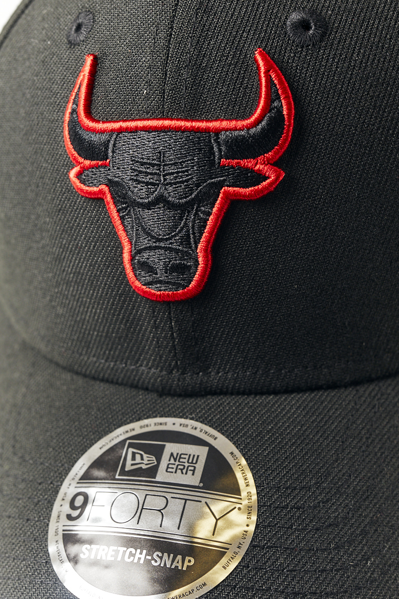 Chicago Bulls 9FORTY Borderline Cap in Black | Stateside Sports