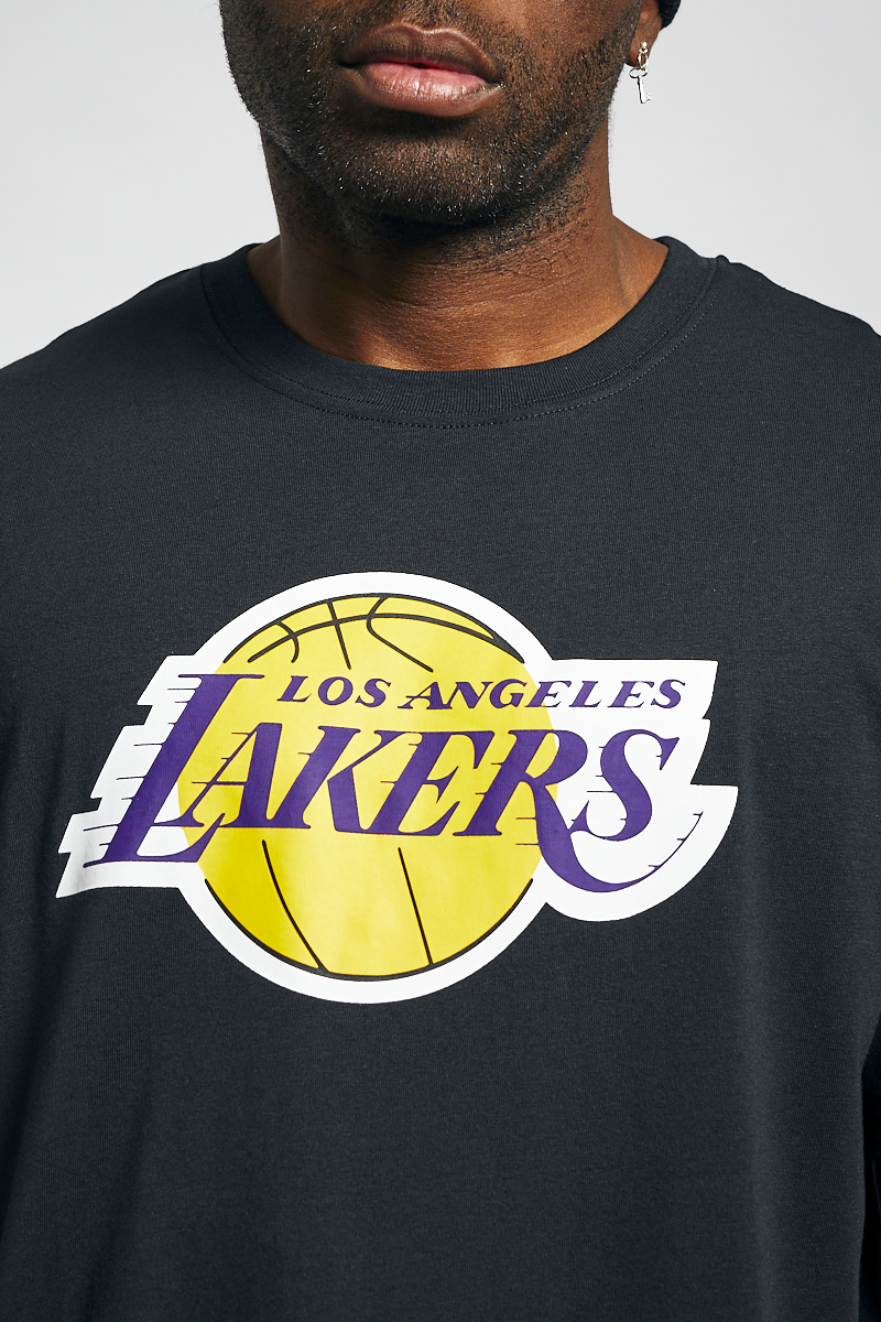 L.A Lakers NBA Team Logo Tee in Black