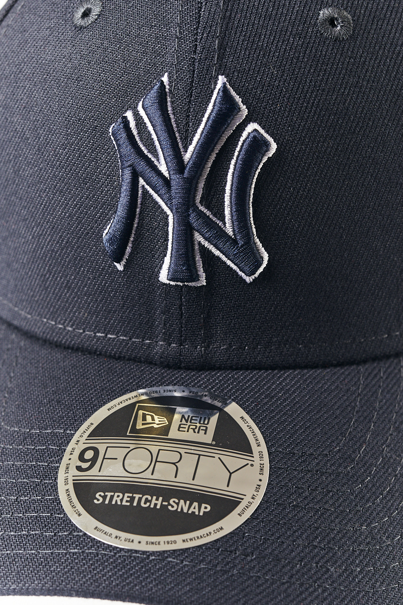 New York Yankees 9FORTY Borderline Cap in Black | Stateside Sports