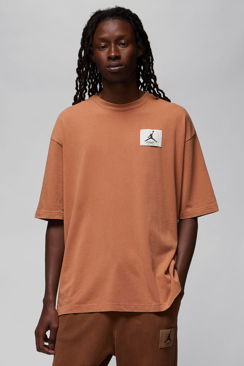 essential oversized pocket tee