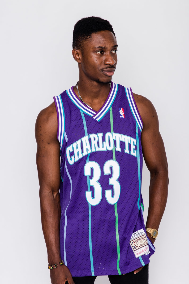 Mitchell /& Ness Alonzo Mourning 33 Charlotte Hornets Purple Replica Swingman Jersey HWC Basketball Trikot