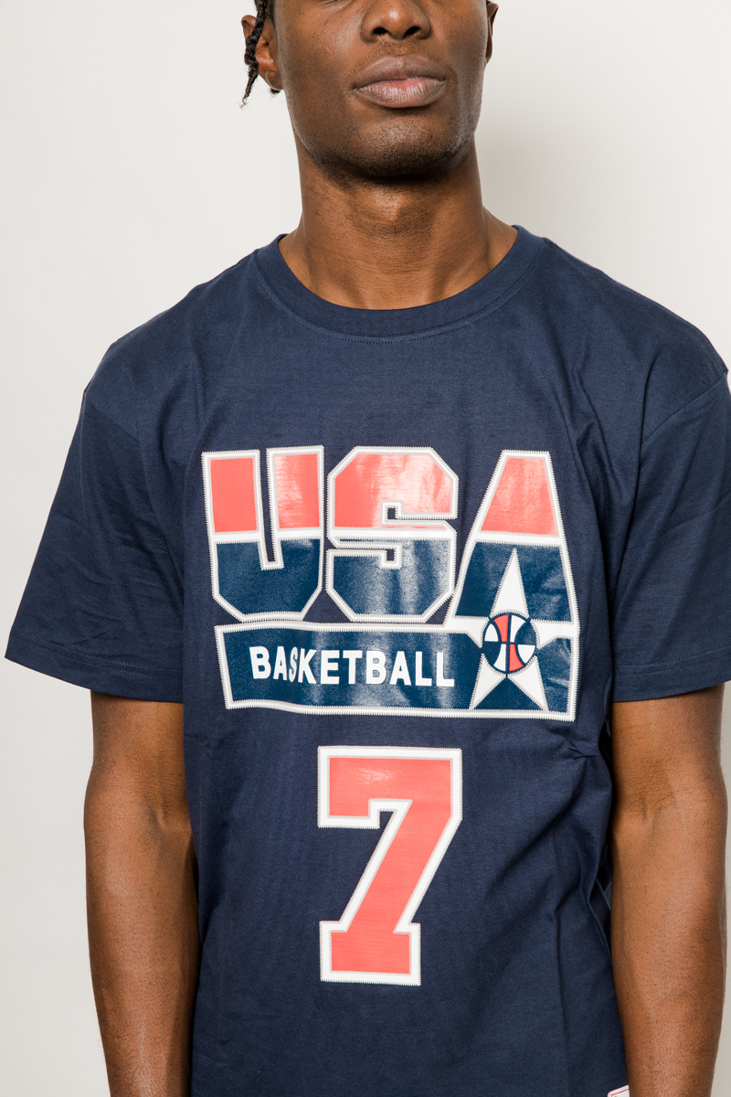 LARRY BIRD MITCHELL AND NESS 1992 'DREAM TEAM' USA BASKETBALL NAME AND  NUMBER T-SHIRT- MENS NAVY BLUE