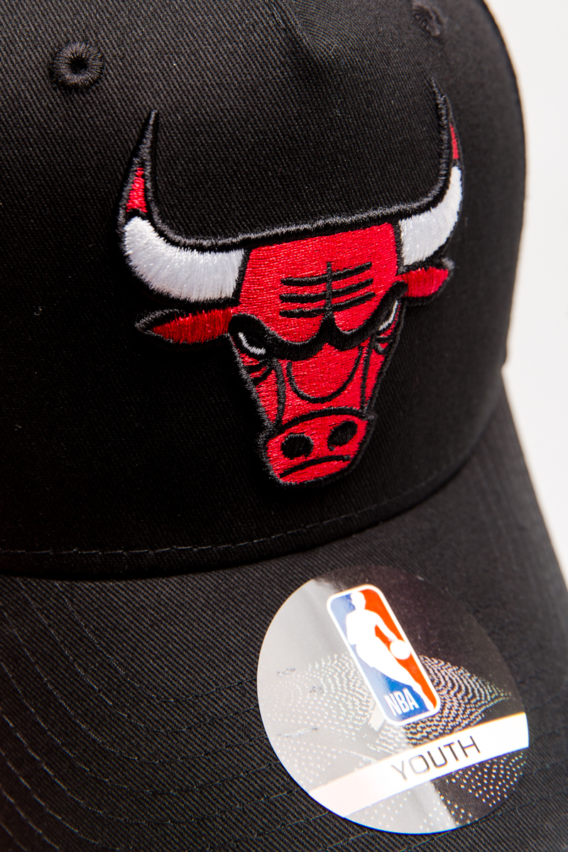 CHICAGO BULLS TEAM LOGO PINCH CROWN SNAPBACK- YOUTH BLACK | Stateside ...