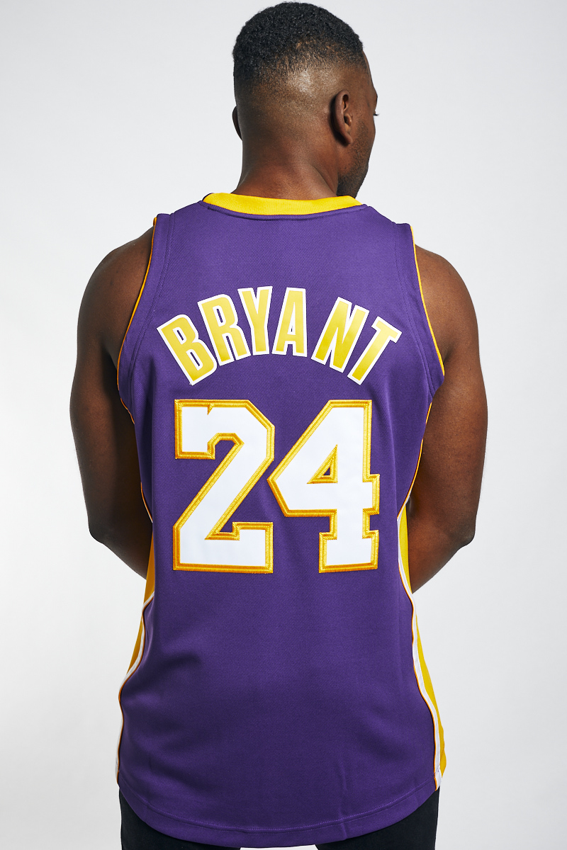 Mitchell & Ness Limited Edition Kobe Bryant Jersey Los Angeles Lakers  08-09 GOLD