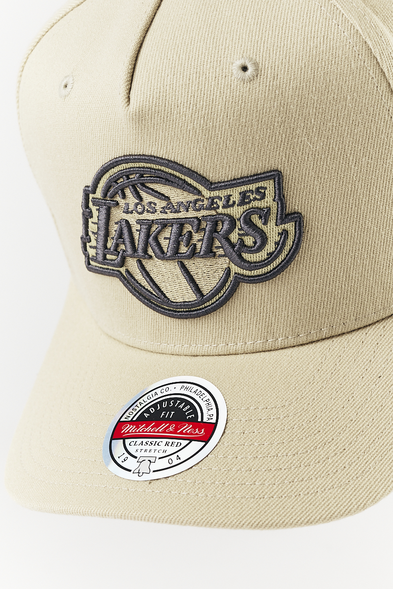 beige lakers hat