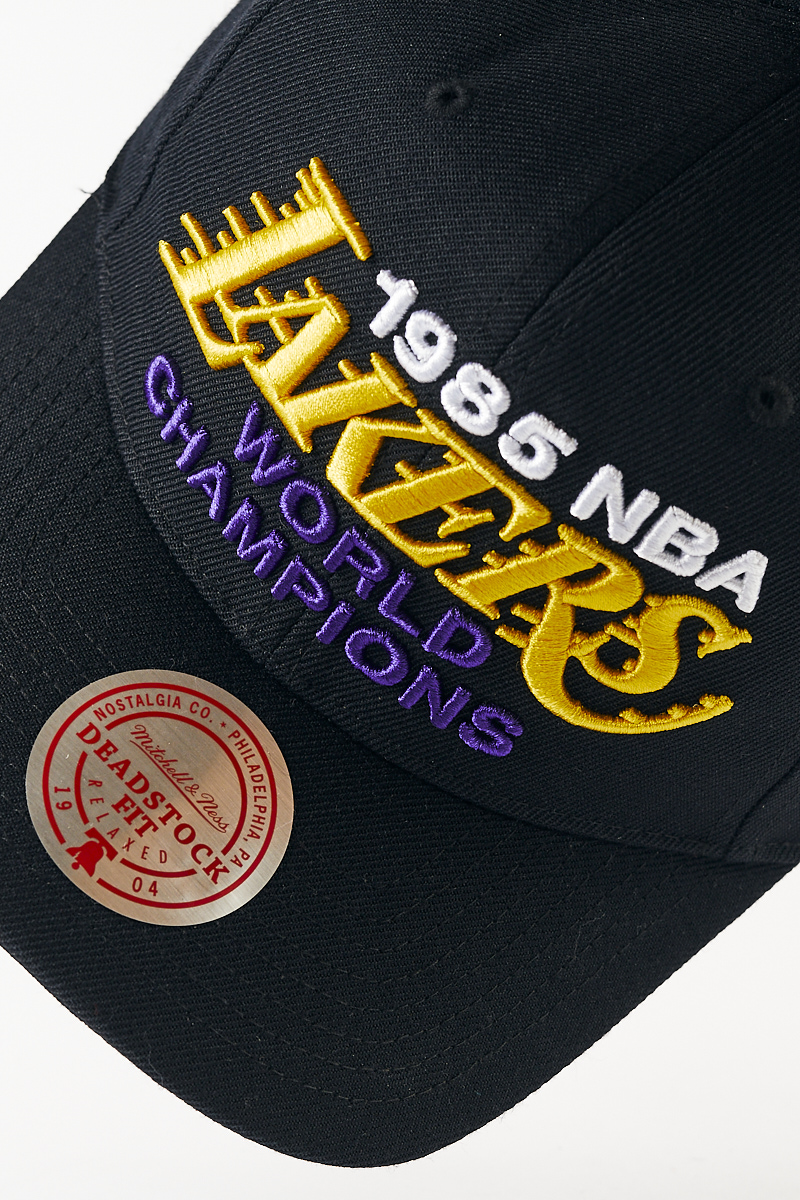 Mitchell & Ness Deadstock Championship Los Angeles Lakers Hat