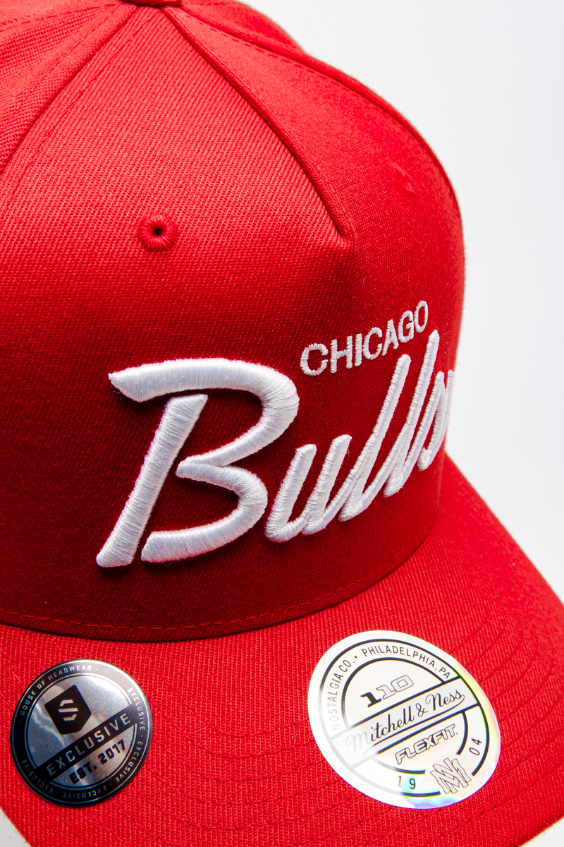 Mitchell & Ness 110 Chicago Bulls snapback cap in red