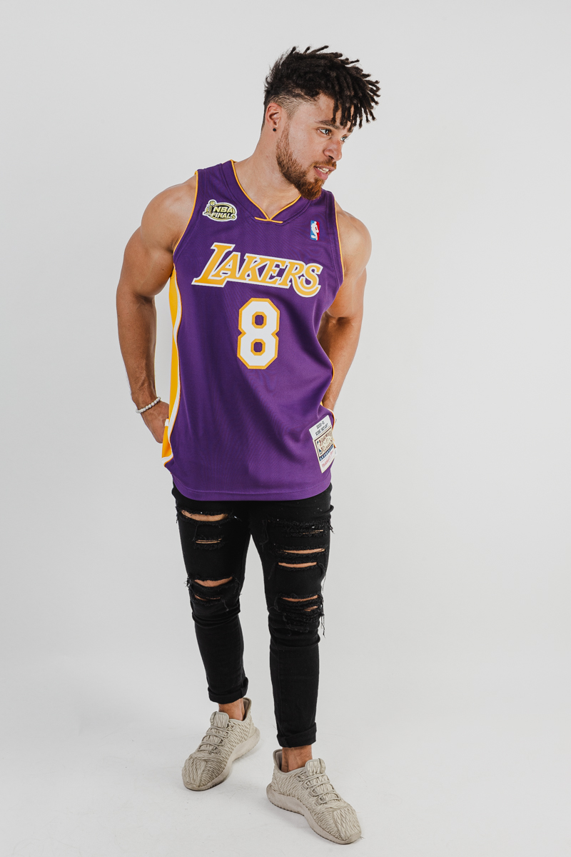 Lakers store best sale kobe jersey