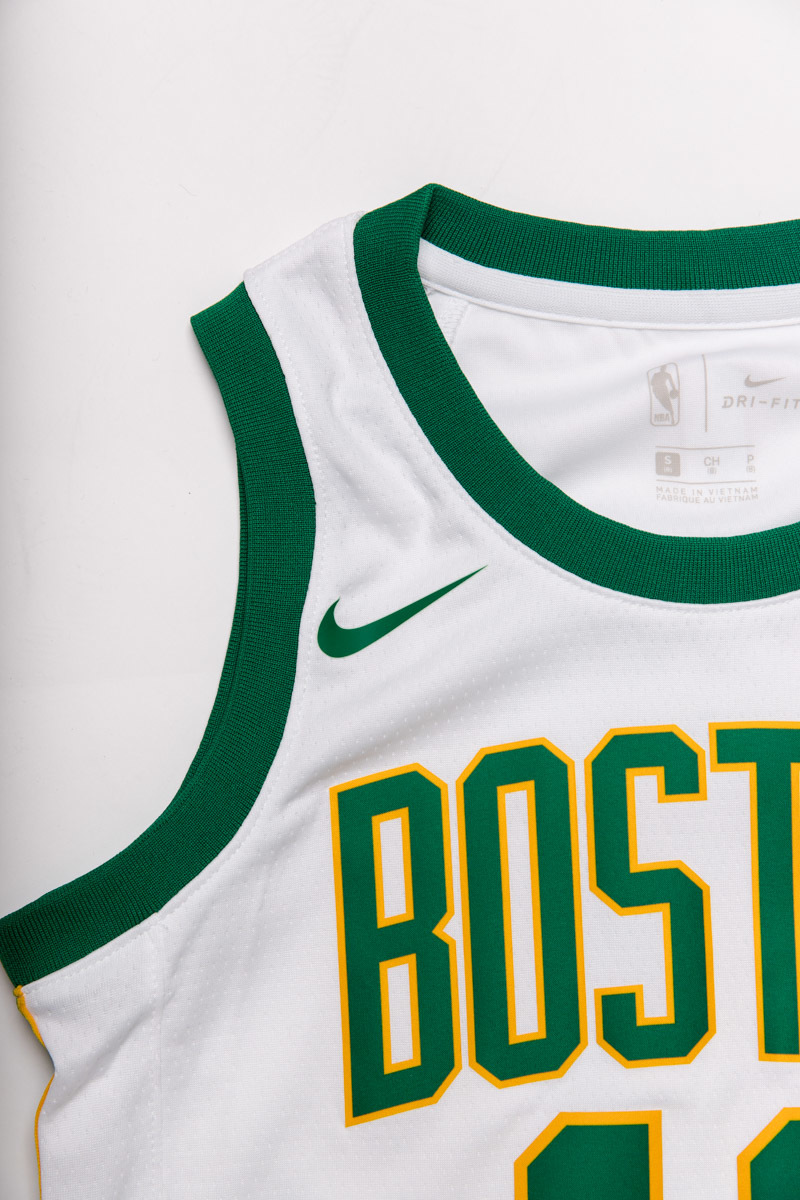 Youth XL (18/20) Nike Kyrie Irving Boston Celtics City Edition Swingman  Jersey