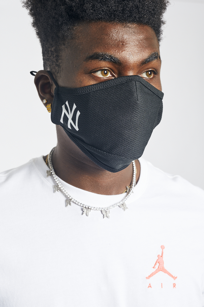 https://media.statesidesports.com.au/products/8fb40c04-253a-11eb-855d-0612955e0a0a/60113286_black_1.jpg