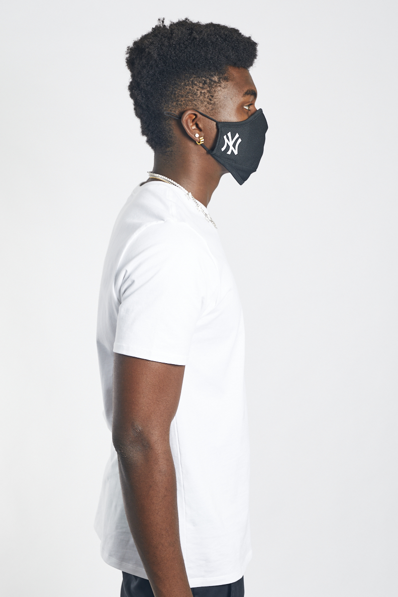 https://media.statesidesports.com.au/products/91e3d7b6-253a-11eb-b297-0612955e0a0a/60113286_black_3.jpg