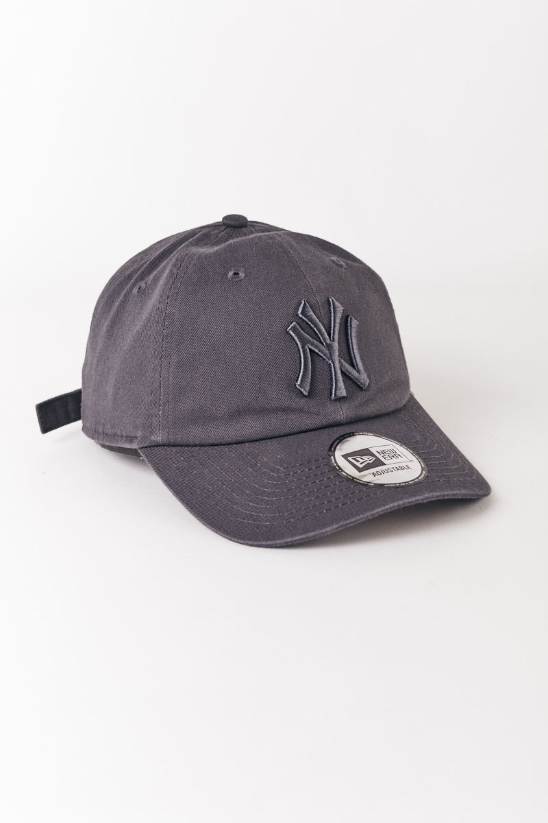 dark grey yankees hat