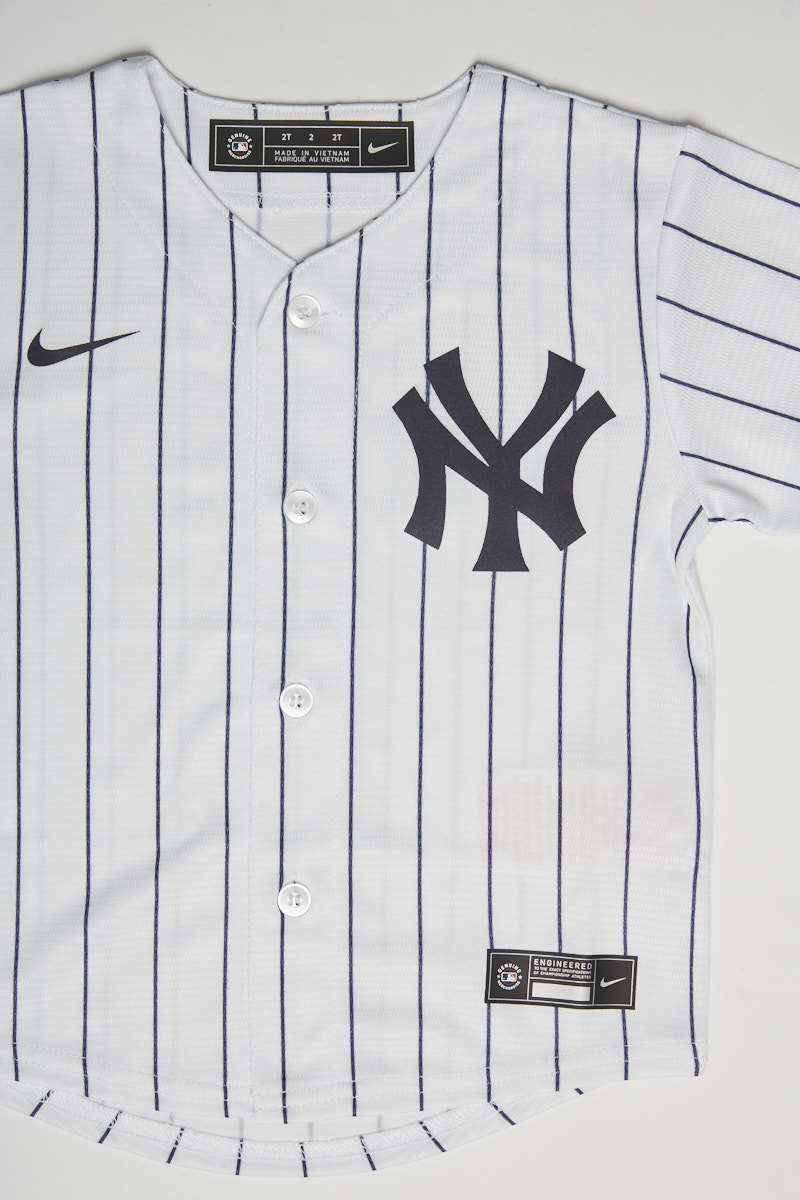 what brand is the official mlb jersey