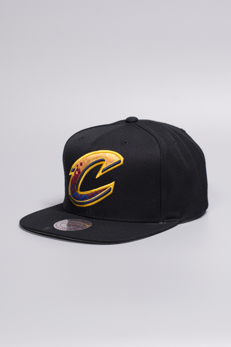 Mitchell & Ness Cleveland Cavaliers Easy 3 Digital XL Snapback Hat