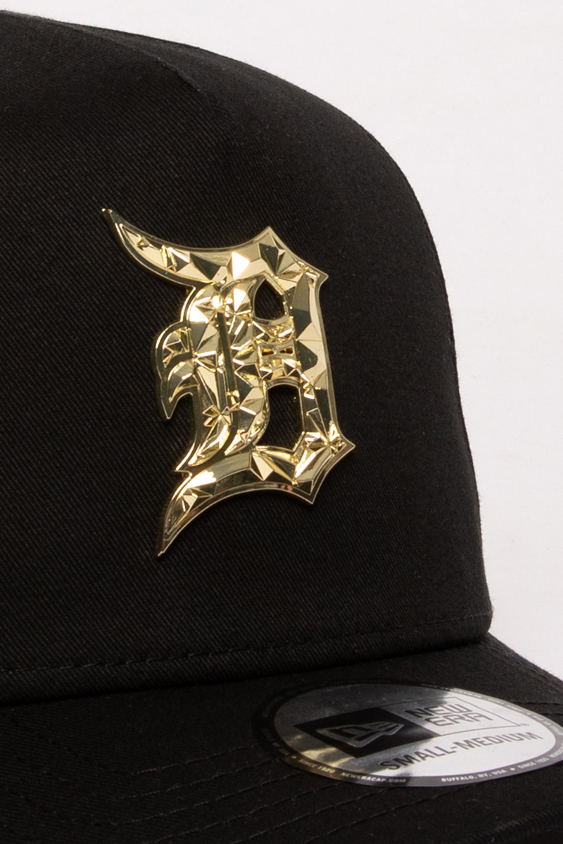 New Era Boston Red Sox Metal Badge 9FORTY K-Frame Snapback Black