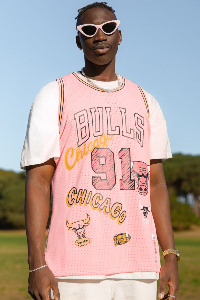 Pink chicago store bulls jersey