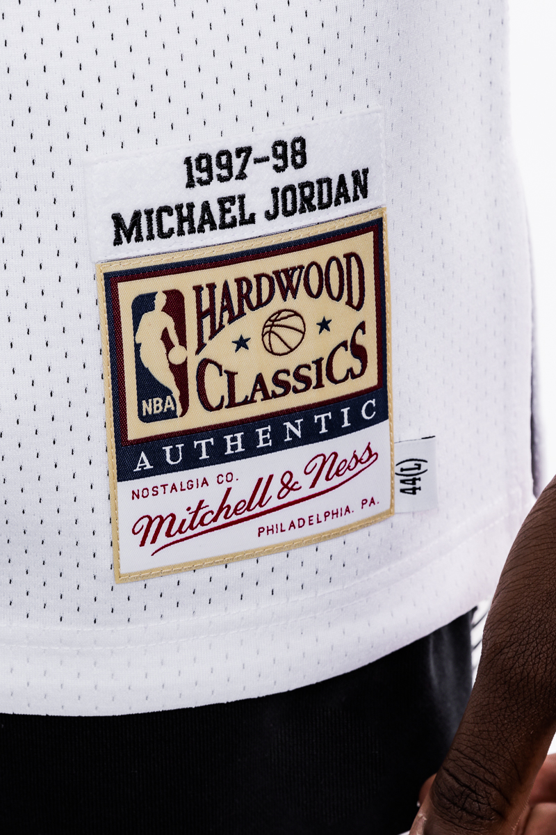 Michael Jordan 1995-96 NBA Championship Authentic Hardwood Classic Jersey-  Mens White