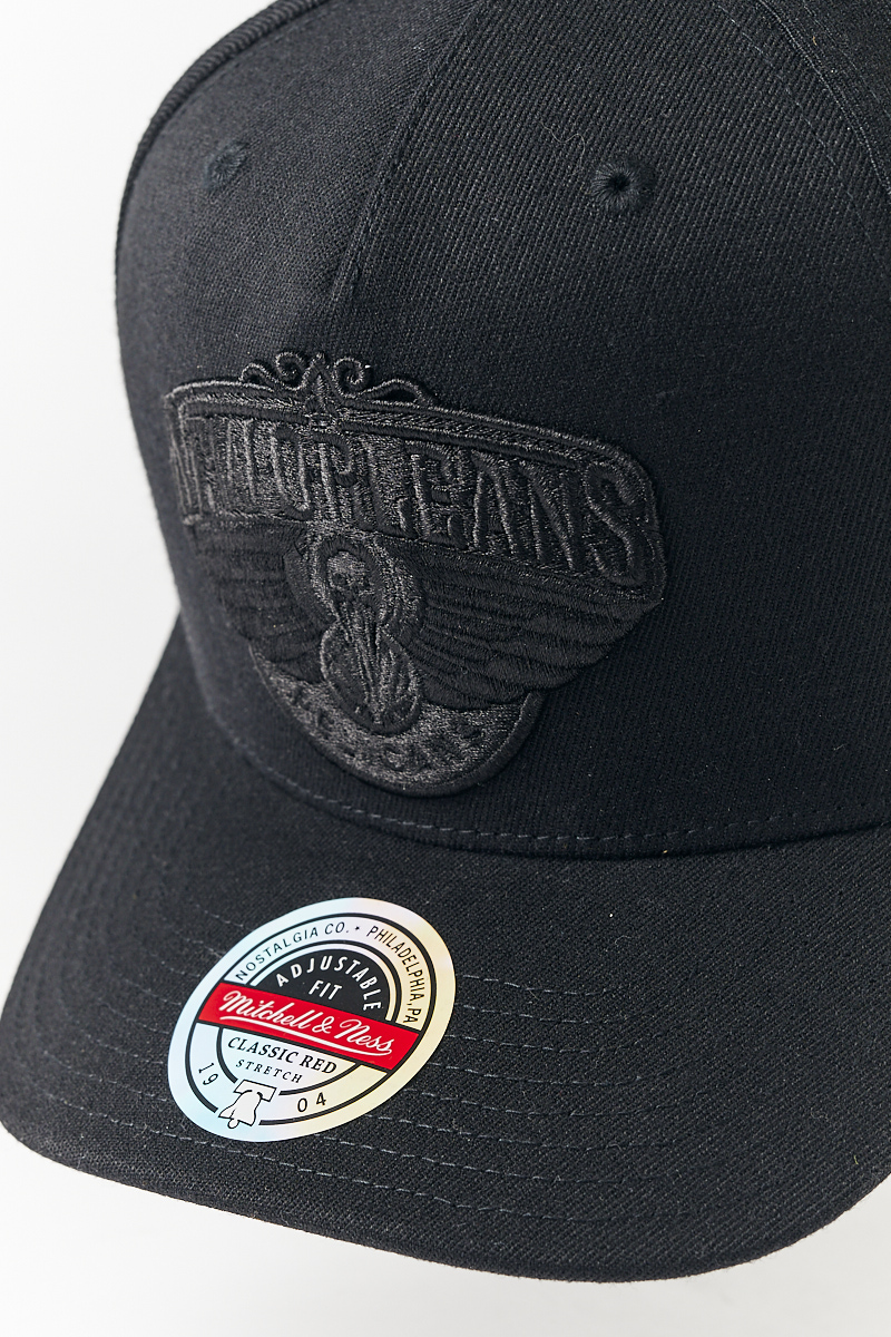 New Orleans Pelicans Classic Red Team Logo Pinch Panel Cap in