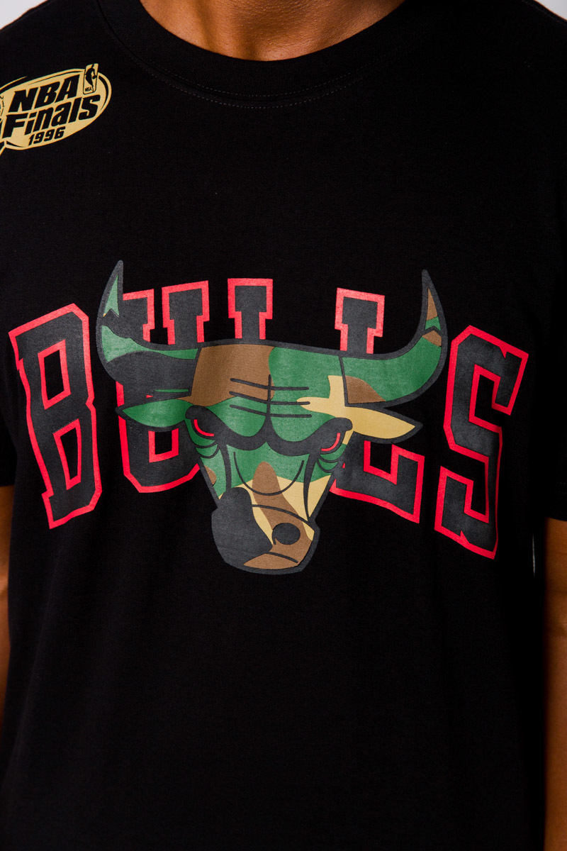 CHICAGO BULLS WOODLAND COVERT T-SHIRT- BLACK | Stateside Sports