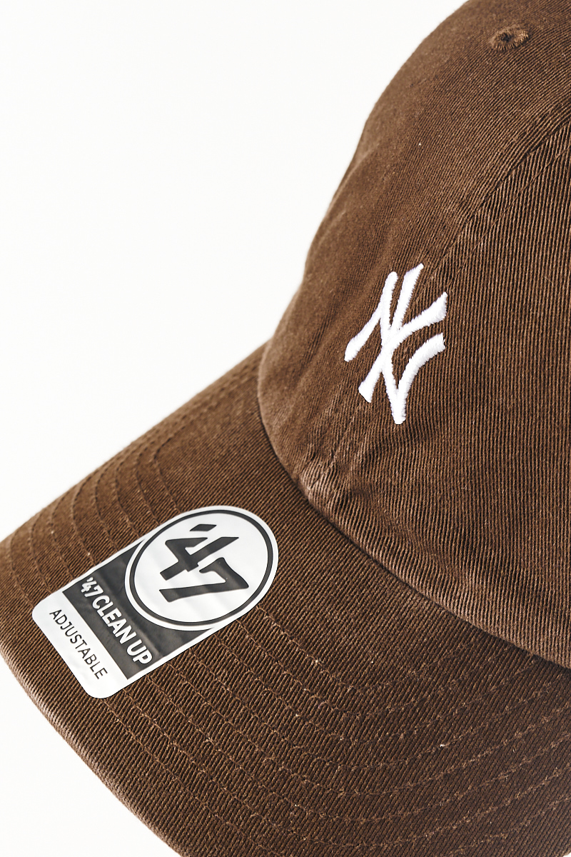 47Brand New York Yankees Camel Brown Logo Clean up Strapback Hat
