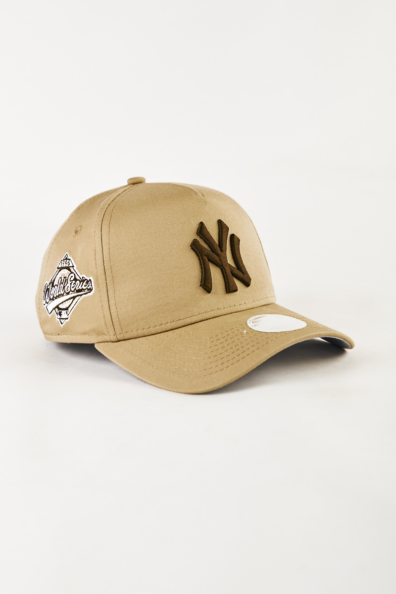 47 Toffee New York Yankees Captain Snapback Hat Brown