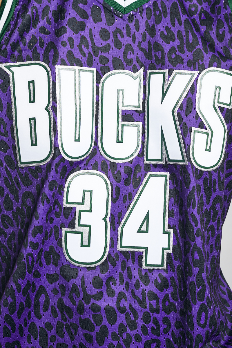 Milwaukee Bucks on X: Share your memories of Ray Allen in a Bucks jersey  with us using #ThankYouRay  / X
