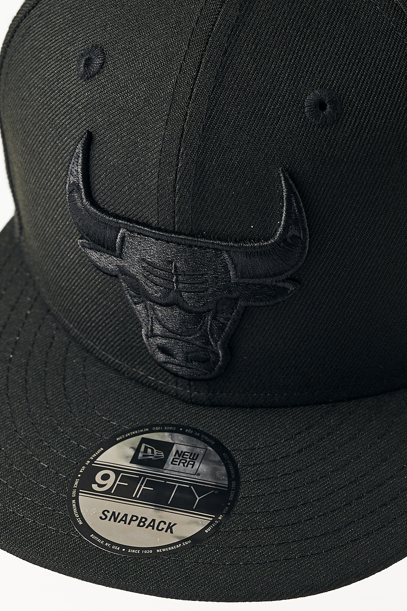 All black cheap bulls hat