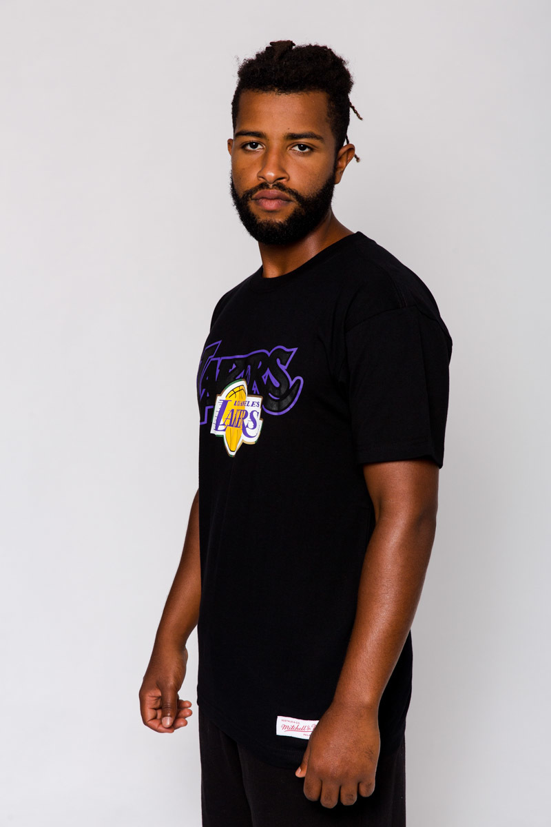 LOS ANGELES LAKERS WOODLAND COVERT T-SHIRT- BLACK | Stateside Sports