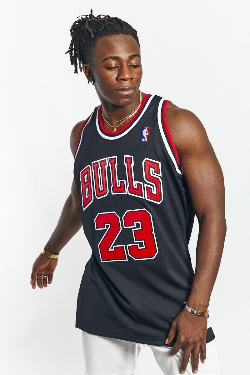 Classic store bulls jersey