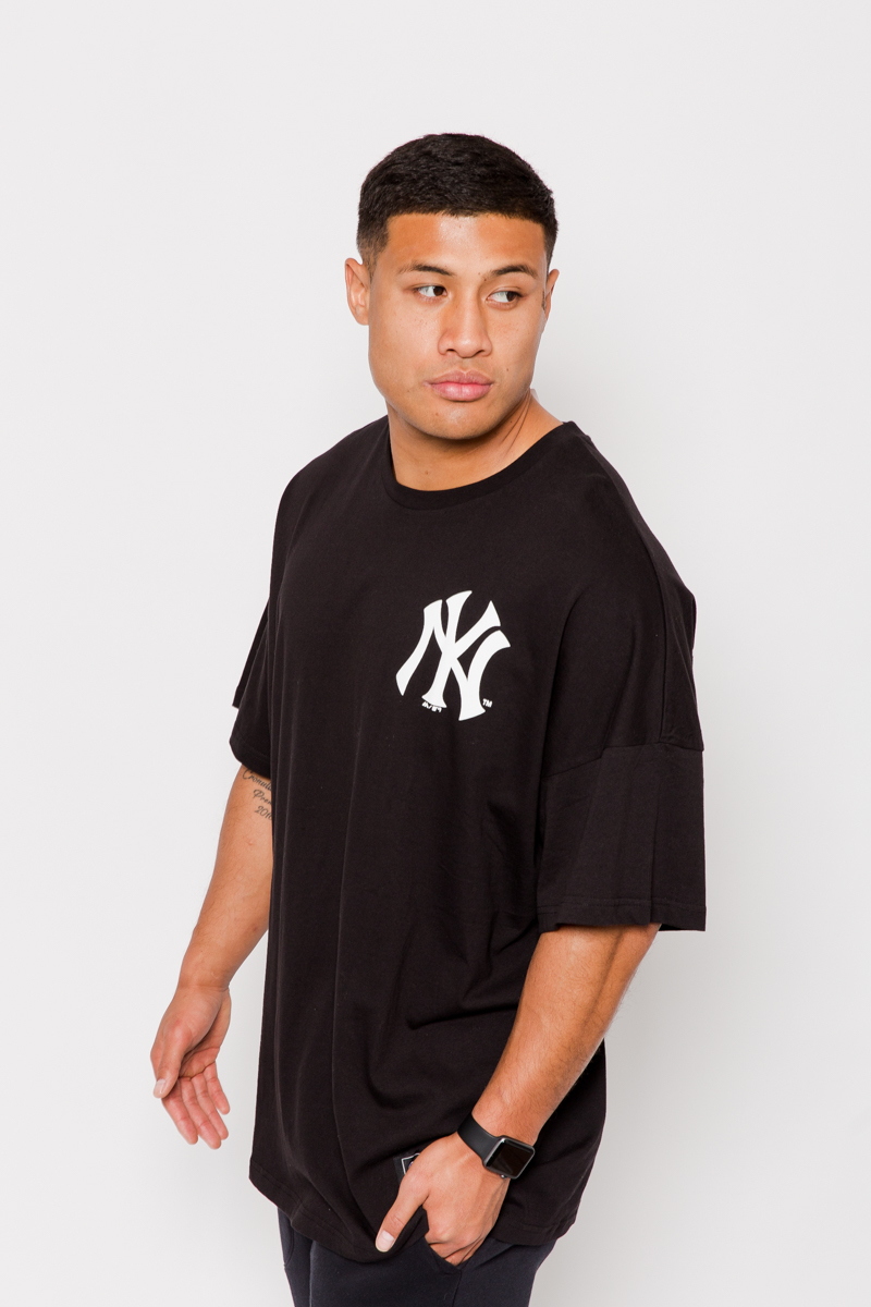New York Yankees MLB Big Logo Oversized Black T-Shirt